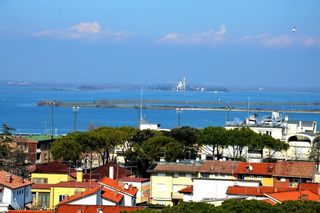 Residence Hotel Hungaria Grado Buitenkant foto